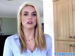 Real realtor fucks client at house showing